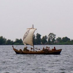Прогулки и походы на ладье